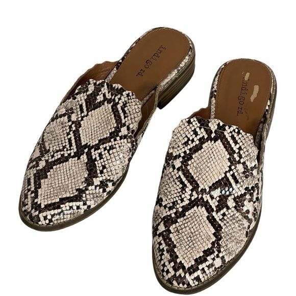 Indigo rd. Faux Snakeskin Mules Size 7.5 - Picture 1 of 4
